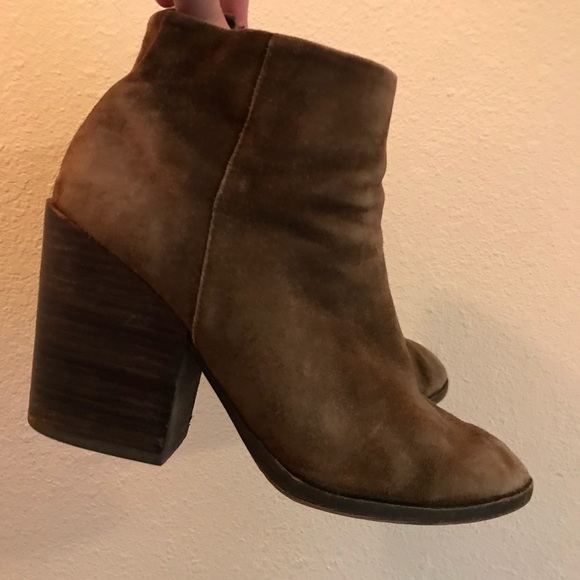 dolce vita block heel bootie